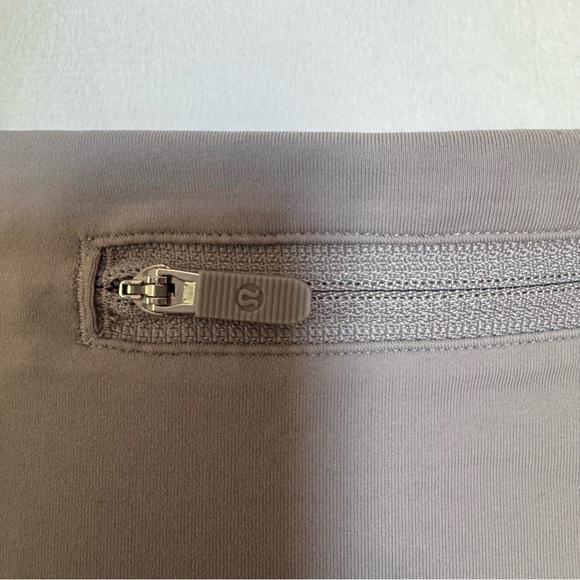 Lululemon Run Times Short II 4” Washed Marble Alpine White/Silverscreen– Size 6 - Picture 12 of 15